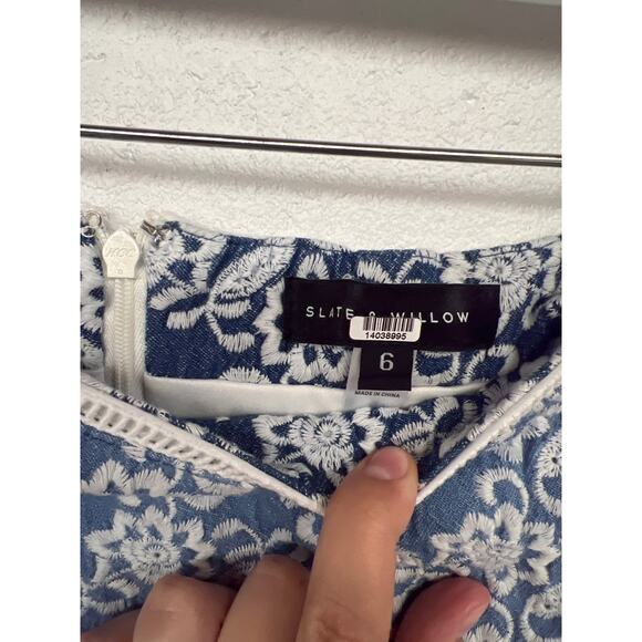 Slate & Willow Sz 6 Blue Floral Embroidered Denim A-Line Mini Skirt - Picture 5 of 6